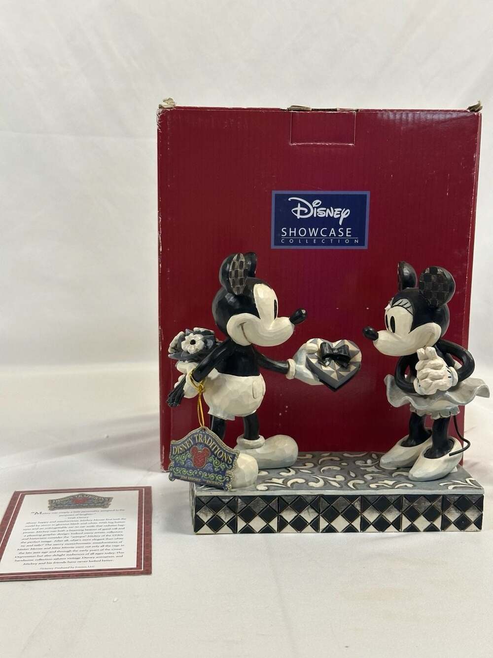 Disney Traditions by Jim Shore Real Sweetheart Mickey and Minnie Mouse Figurine